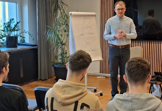 Młodzi uczą się kompetencji XXI wieku